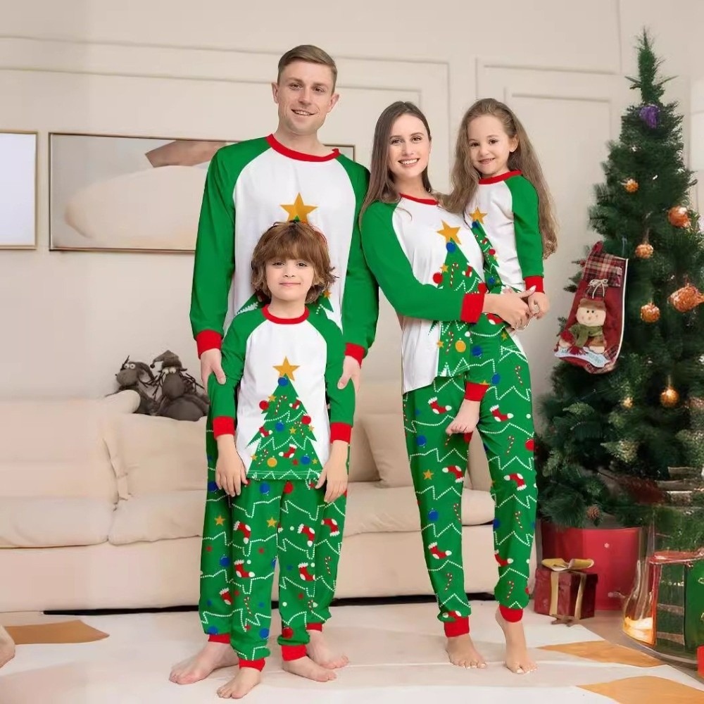 Long Sleeve Christmas Pyjamas  - Family Tree Print recension och pris